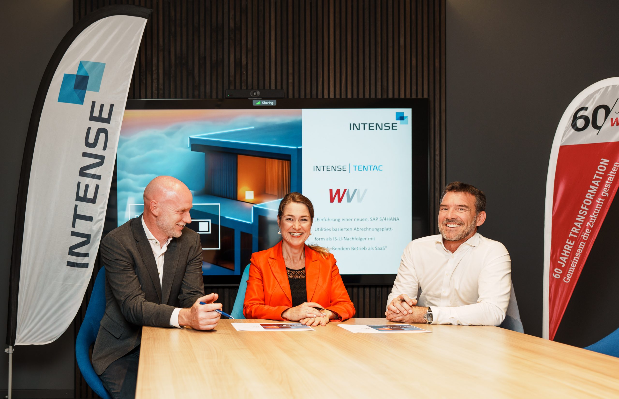 WVV Geschäftsführerin D. Schulte Derne, INTENSE Vorstände M. Kandel und M. Heinze